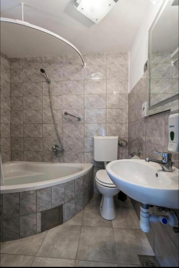 Apartment Cvita Split Bagian luar foto