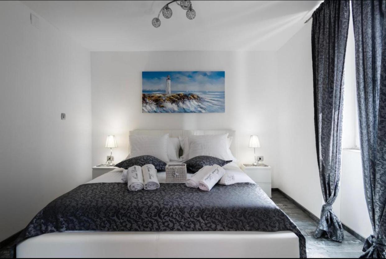 Apartment Cvita Split Bagian luar foto