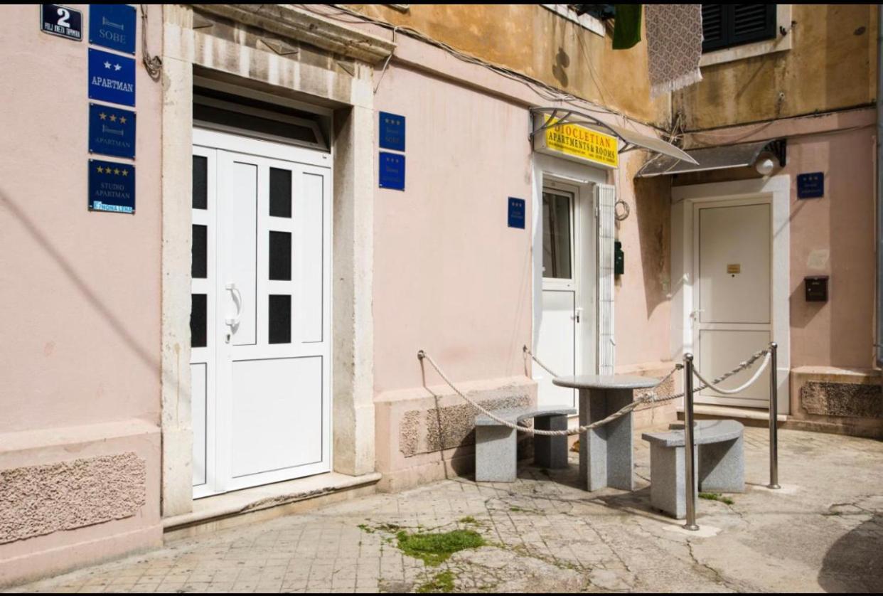 Apartment Cvita Split Bagian luar foto