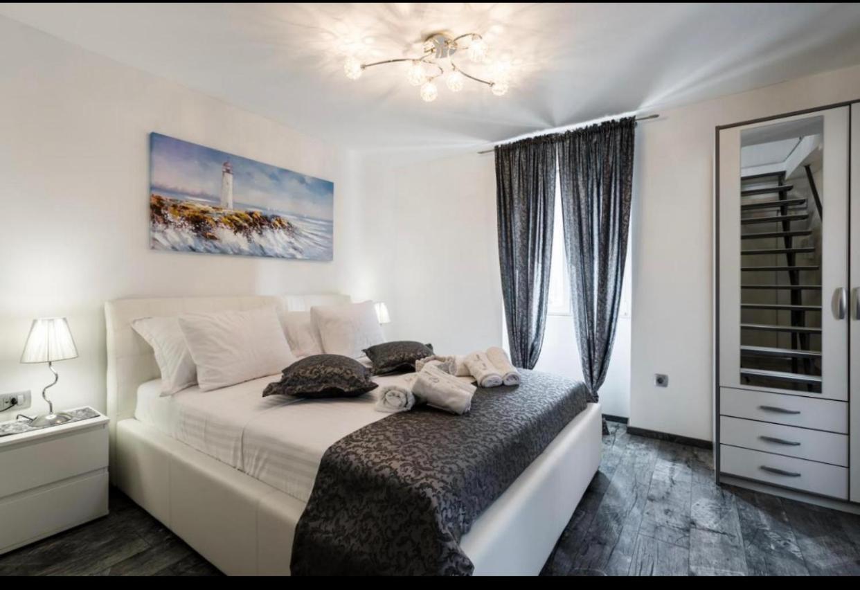 Apartment Cvita Split Bagian luar foto